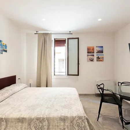 Goito 3, By Short Holidays Apartament Bolonia