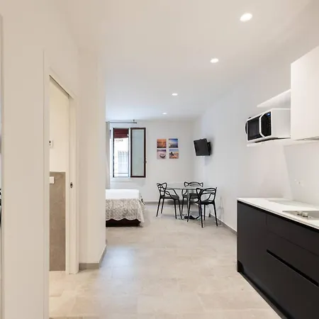 Goito 3, By Short Holidays Bologna